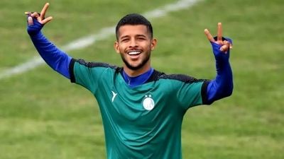 عکس| خداحافظی احساسی وینگر جنجالی با پرسپولیس
