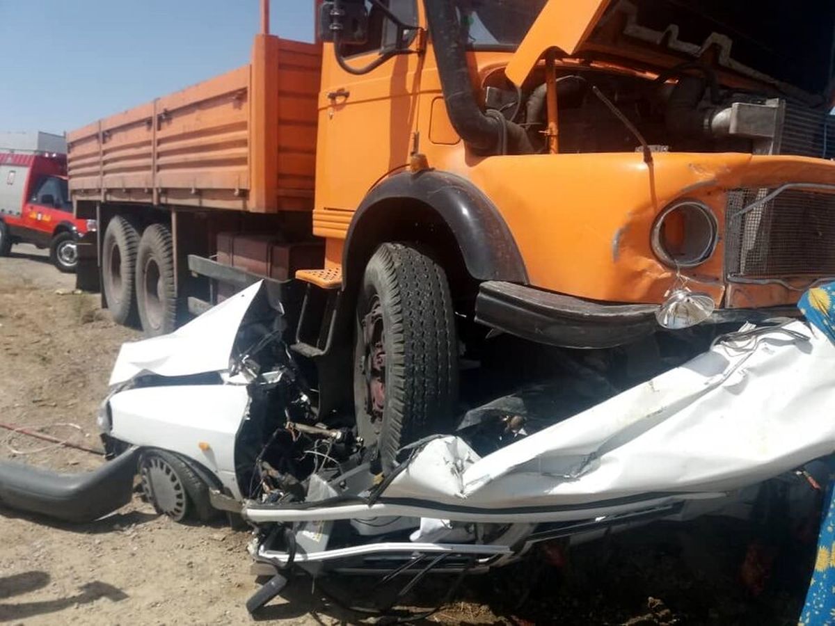 سلفی دختر و پسر جوان در خودرو منجر به تصادف مرگبار شد