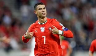 دبل رونالدو مقابل مجارستان
