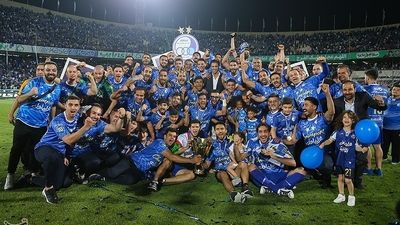 پرسپولیس قهرمان 1403 فوتبال ایران شد