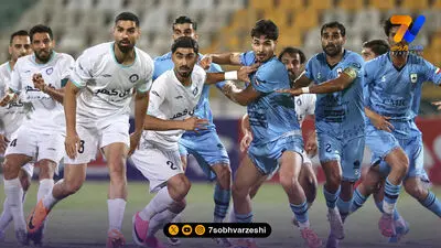 حمله هواداران چادرملو به ممبینی مقابل فدراسیون؛ آقای سفر حیا کن، فدراسیون رو رها کن!