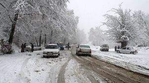 بارش برف و باران در ۱۸ محور مواصلاتی و هشدار پلیس راه به رانندگان