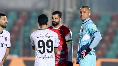گل اول پرسپولیس به مس رفسنجان توسط علی علیپور
