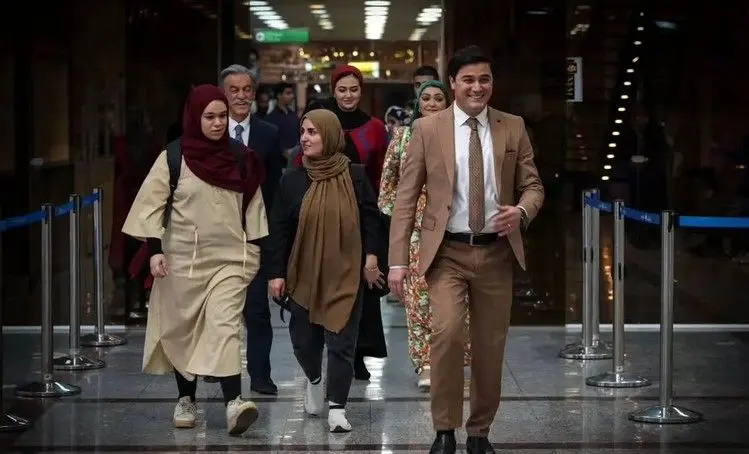 گالری عکس های پشت پرده حضور بازیگران در اکران عمومی پایتخت 7