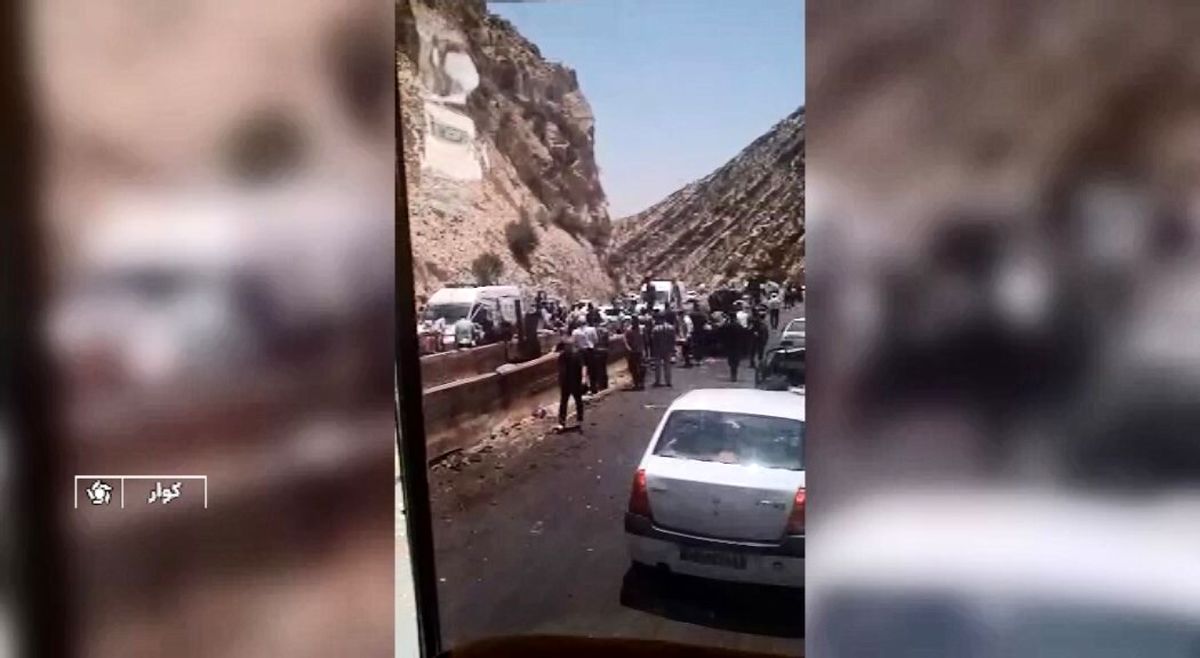 اولین تصویر از واژگونی مرگبار اتوبوس با ۲۱ کشته