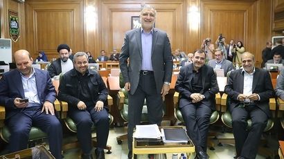 خروج تعدادی از اعضای شورای شهر در حین سخنرانی شهردار تهران