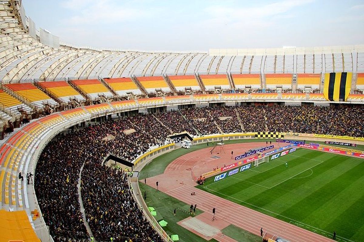 ویدئو | جو سکوهای نقشجهان قبل از شروع بازی سپاهان و پرسپولیس