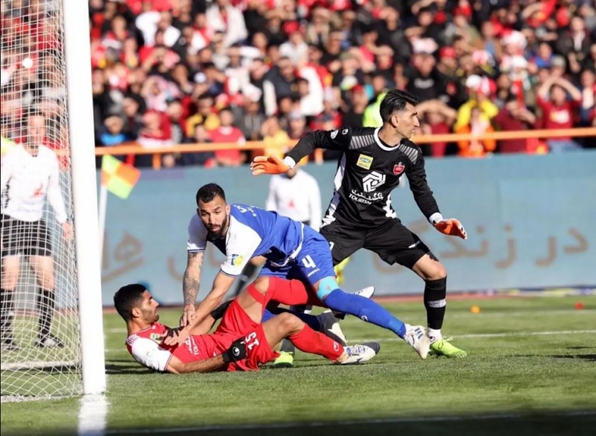 کفه ترازو به نفع استقلال سنگینی میکند یا پرسپولیس؟