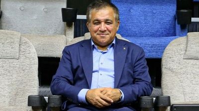 مهاجم بارسلونا، پایان هفته در تهران