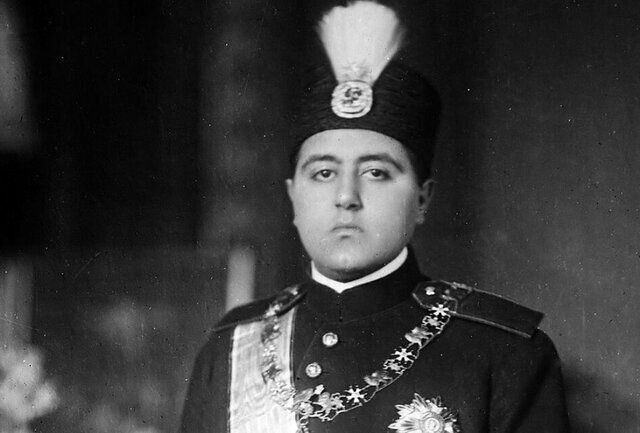 احمدشاه و همسرش