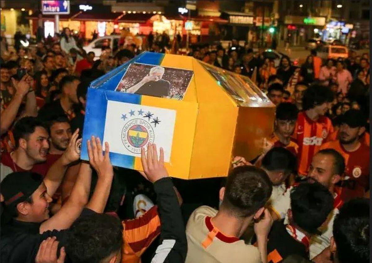 ترک‌ها مورینو را در تابوت گذاشتند!