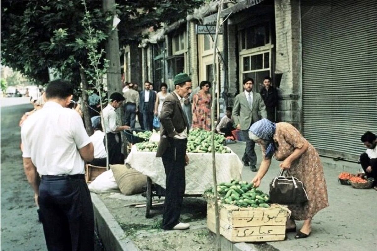 سفر به 50 سال پیش؛ میدان میوه و تره‌بار تهران چگونه بود؟