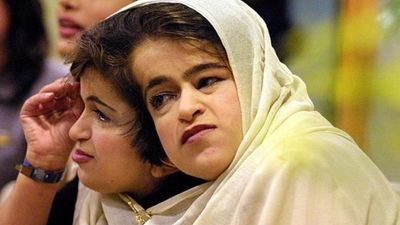 قصه زندگی لاله و لادن; خواهرانی با دو مغز و یک قلب+ عکس مزار 