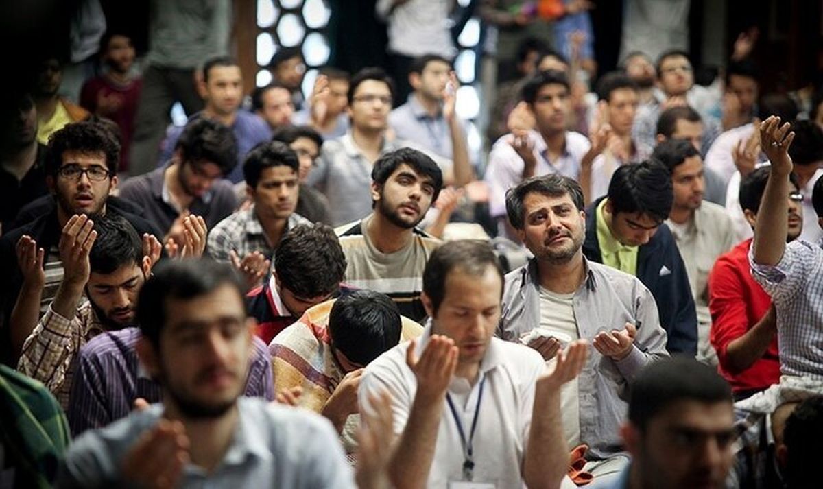 دانشآموزانی که به اعتکاف رفته بودند مسموم شدند