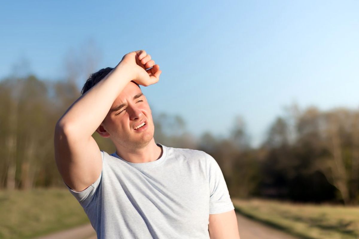 در صورت مشاهده علائم گرمازدگی چه باید کرد؟