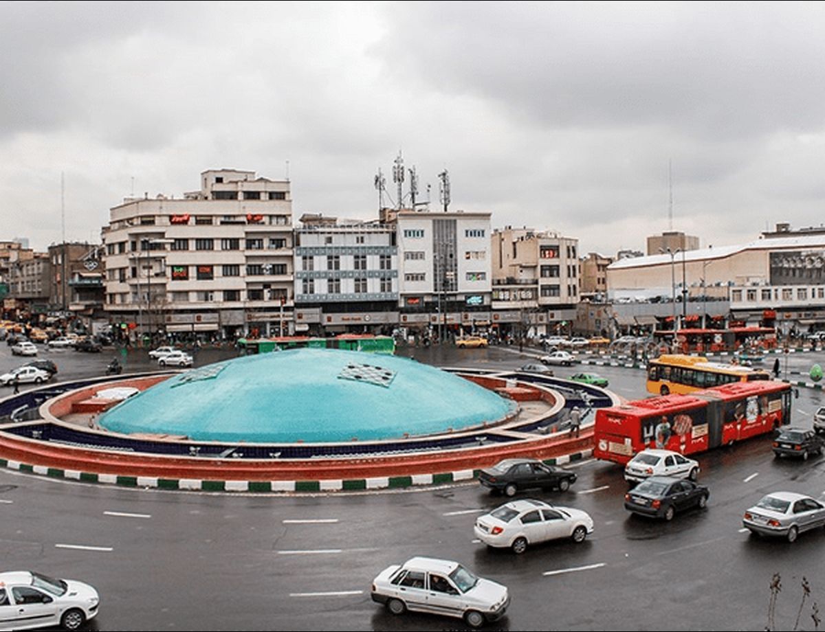 سفر در زمان؛ میدان انقلاب ۶۱ سال پیش!