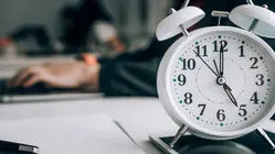 ساعت کار ادارات، دانشگاه‌ها و مدارس ۶ شهر در روز شنبه تغییر کرد