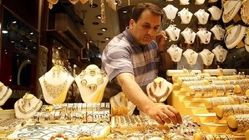 جدیدترین پیش بینی قیمت طلا، سکه و دلار شنبه ۱۸ مرداد ۱۴۰۴؛ آیا قیمت دلار دوباره صعودی می‌شود؟