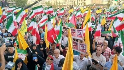 طنین ای ایران با ۷۰ نوازنده در قلب پایتخت (ویدئو)
