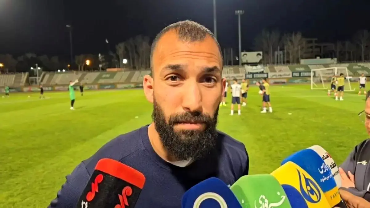 صحبت‌های روزبه چشمی در حاشیه آخرین تمرین قبل از بازی با امارات (ویدیو)