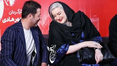 غوغای خوانندگی محمود شهریاری در عروسی نعیمه نظام‌دوست + سکانس خنده دار جوکر
