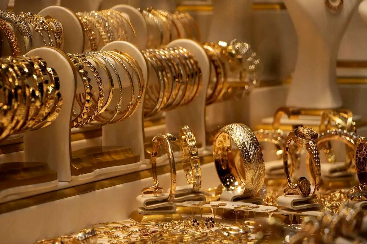 پیش بینی قیمت طلا 18 اردیبهشت، تأثیر مذاکرات بر افت قیمت طلا؟