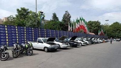 شلیک 2 گلوله به صراف تهرانی داخل خودروی لوکس