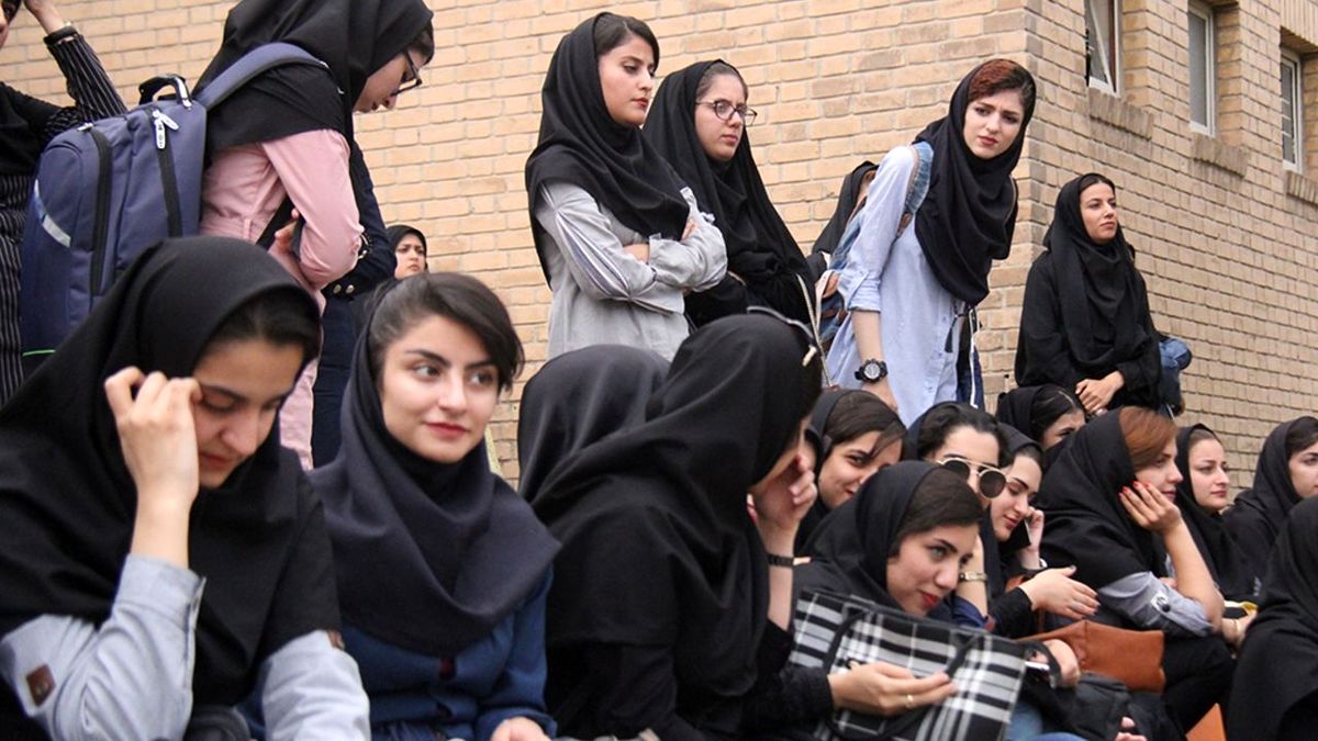ابلاغ شیوهنامه انضباطی دانشجویان؛ تجسس صفحه مجازی دانشجو مجاز است؟