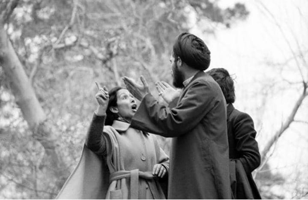 قاب تاریخ| انقلاب 57، زن دستفروش، ایران ناسیونال و...