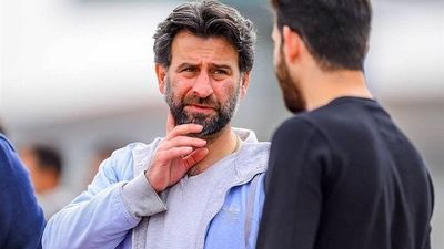 تشویق طالب ریکانی توسط هواداران استقلال؛ یک رفتار بالغانه
