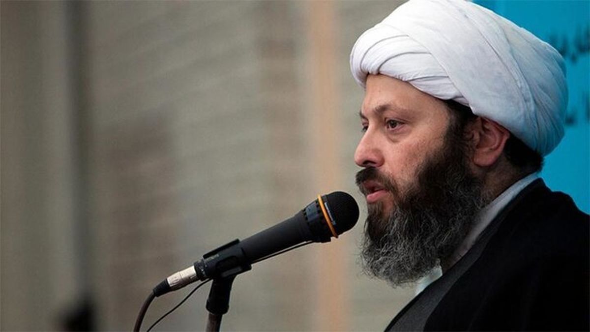تصاویری از ورود حجت الاسلام قاسمیان به ایران