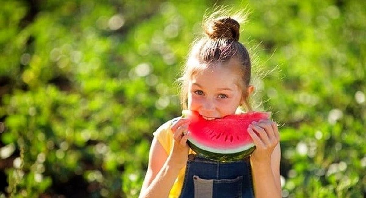 فواید شگفت‌انگیز هندوانه برای سلامتی؛ چرا باید این میوه را بیشتر مصرف کنیم؟