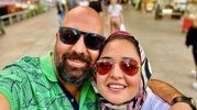 سکانس خنده‌دار نرگس محمدی و علی اوجی در بازسازی یک صحنه قدیمی (ویدئو)