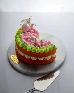 تزیین کیک تولد