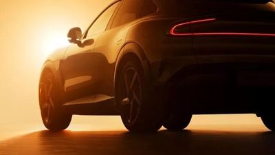 ساعت هوشمند Watch S4 شیائومی با نمایشگر اولد و پایش دقیق ضربان قلب معرفی شد