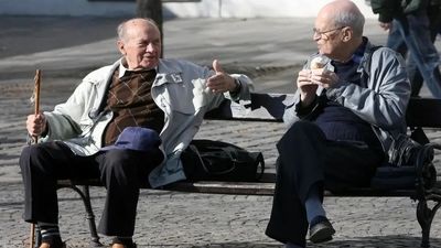 افزایش حقوق بازنشستگان و زمان‌بندی واریز اردیبهشت ۱۴۰۴ اعلام شد + جدول