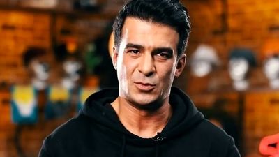 سفر در زمان؛ سکانسی از برنامه تلویزیونی «مجید دلبندم» (ویدئو)