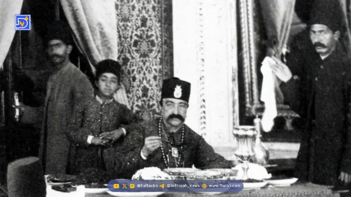 سفر در زمان؛ ژست خاص «ناصرالدین‌شاه» در کاخ صاحبقرانیه؛ سال ۱۲۶۹