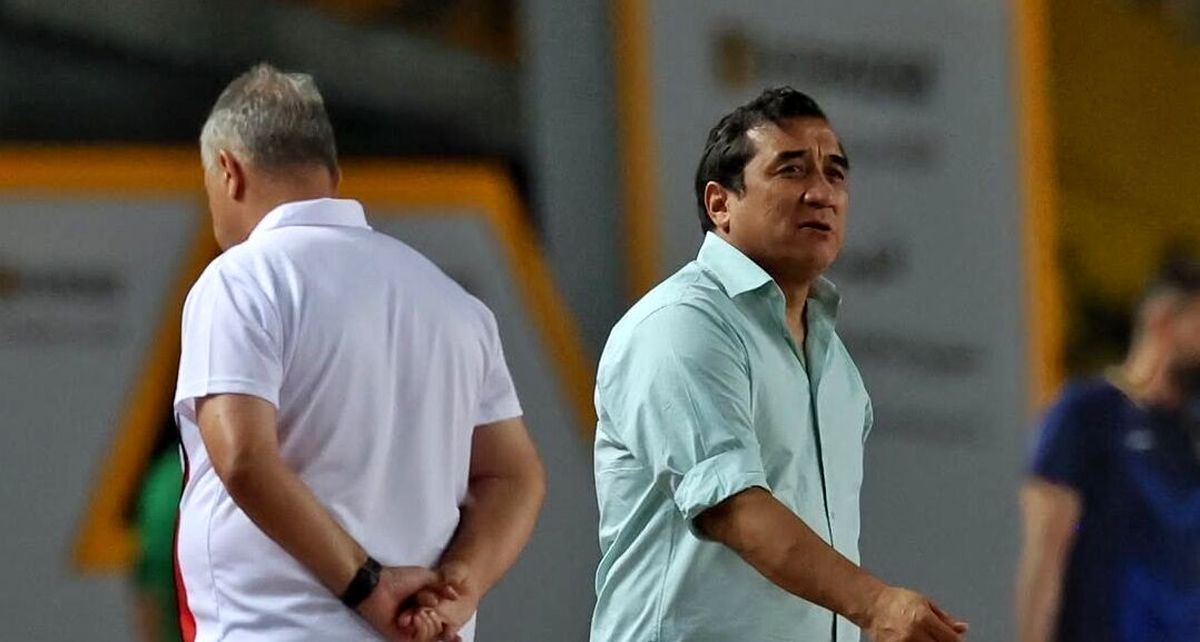 شوخی خداداد عزیزی با گزارشگر هفت صبح ورزشی!