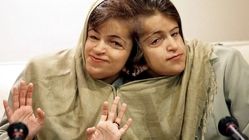قصه زندگی لاله و لادن; خواهرانی با دو مغز و یک قلب+ عکس مزار 