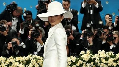 گزارش تصویری مت گالا 2025؛ از لباس شاهرخ‌خان تا سیگار مدونا