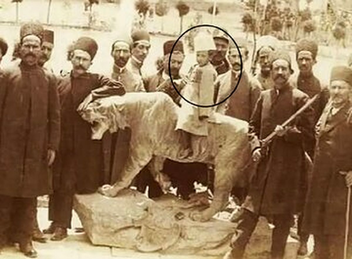 روایتی جالب؛ تنها پسر ستارخان نامخانوادگیاش را تغییر داده!