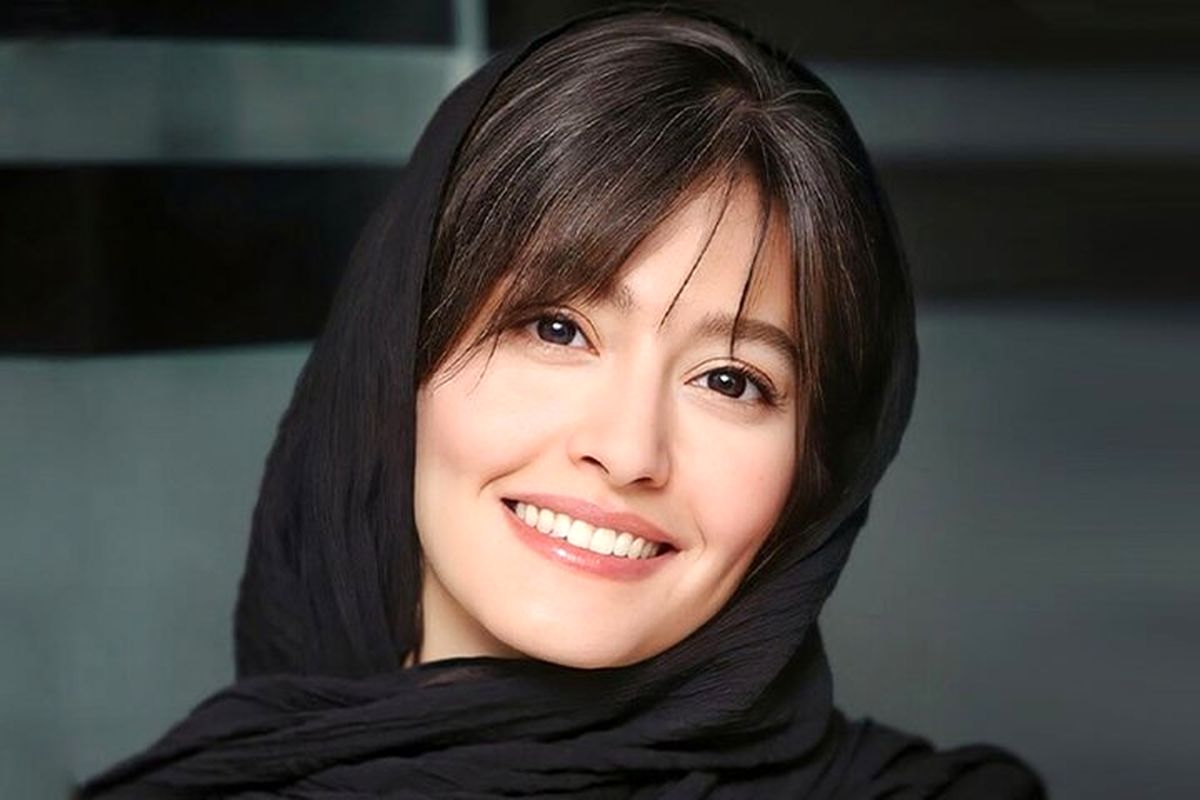 سلفی پردیس احمدیه در ماشین لوکسش