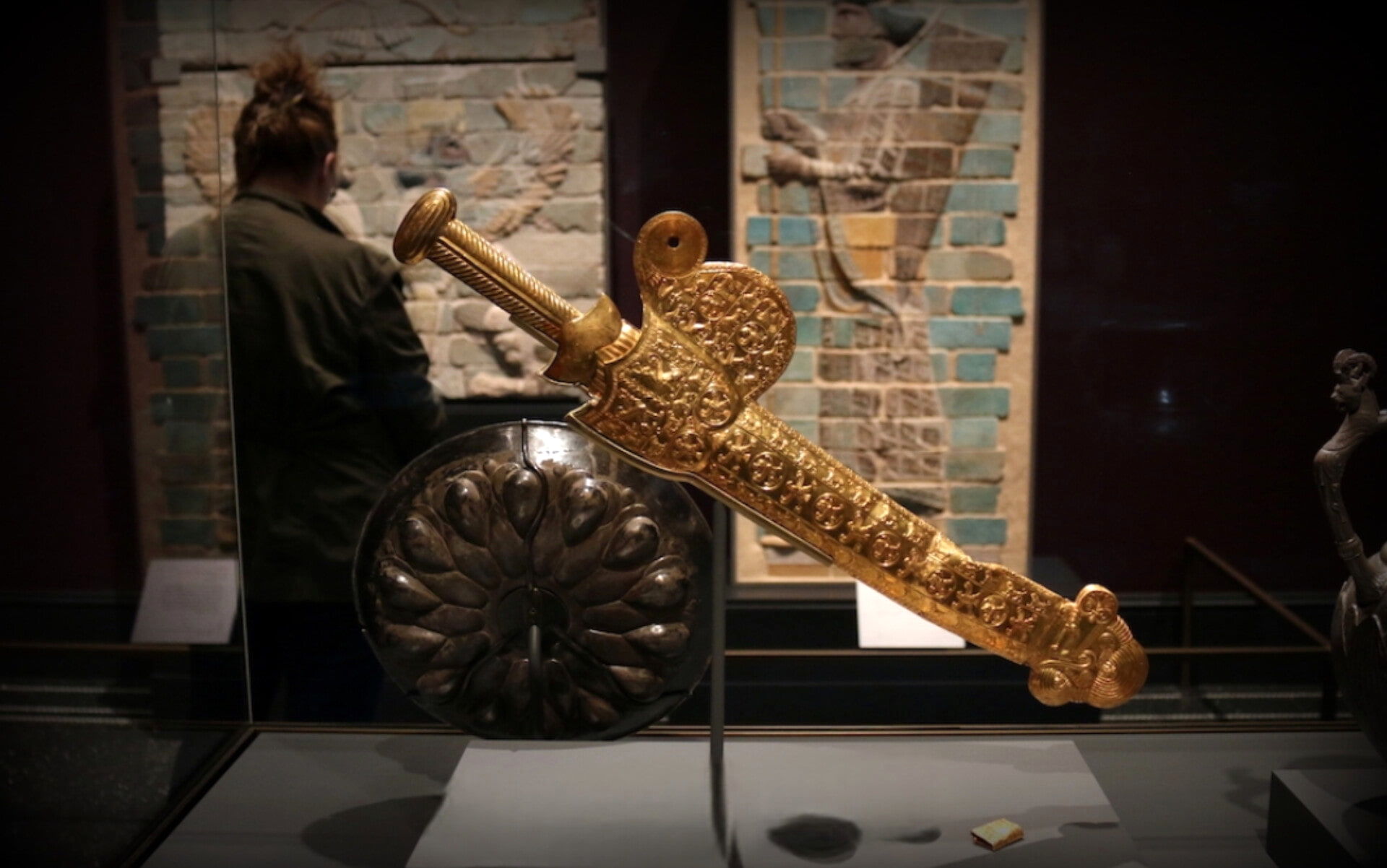 با سلاح‌های مرگبار ارتش هخامنشی و ساسانی آشنا شوید - دیجینوی