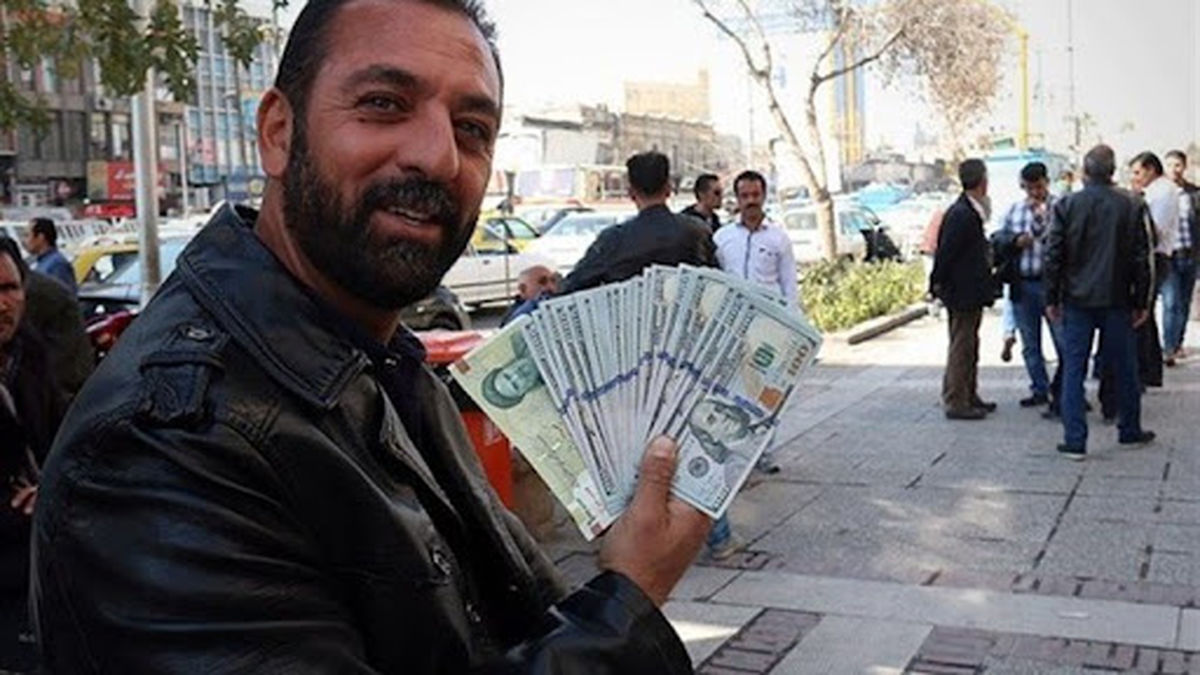 پیش بینی قیمت دلار ۱۹ فروردین ۱۴۰۴