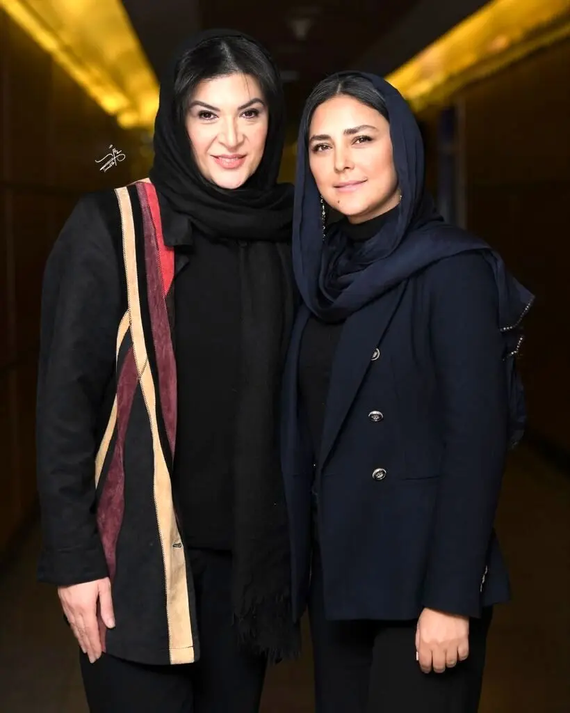 کت سرمه‌ای هدی زین‌العابدین