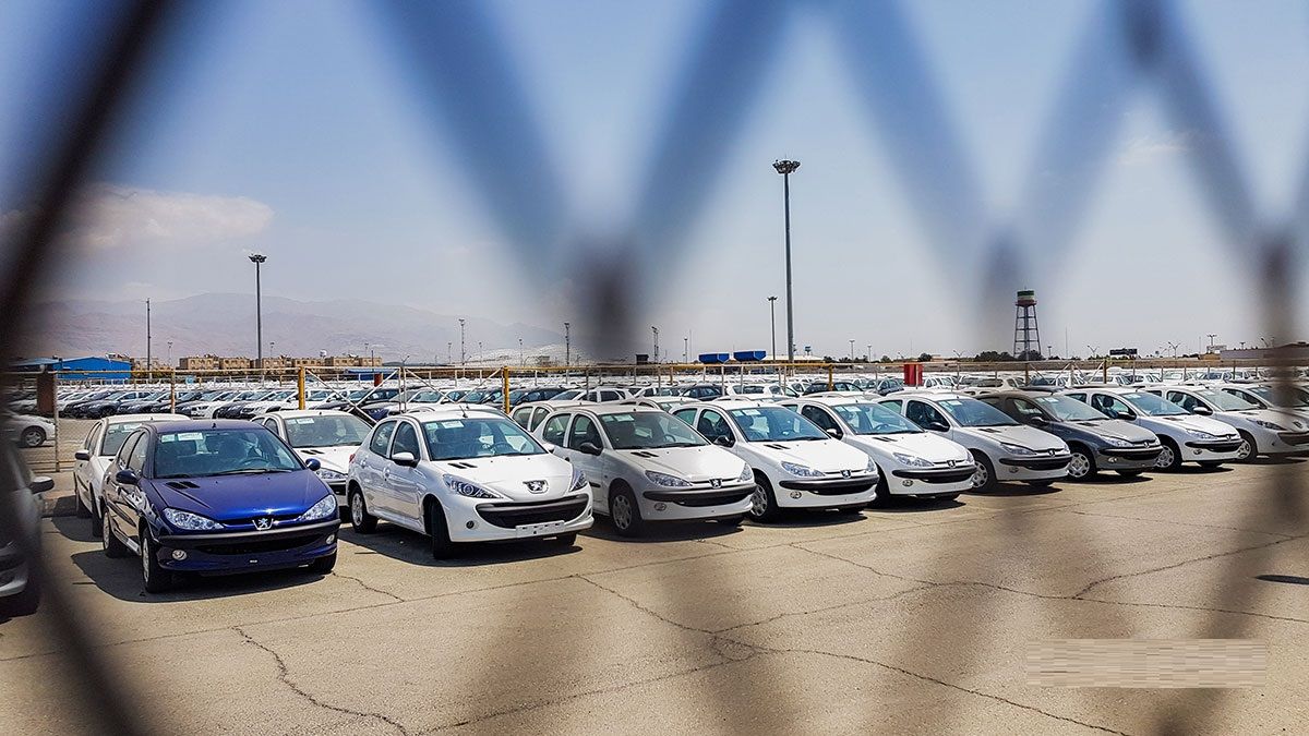 جدول قیمت خودرو در بازار آزاد امروز سهشنبه ۲۱ مرداد