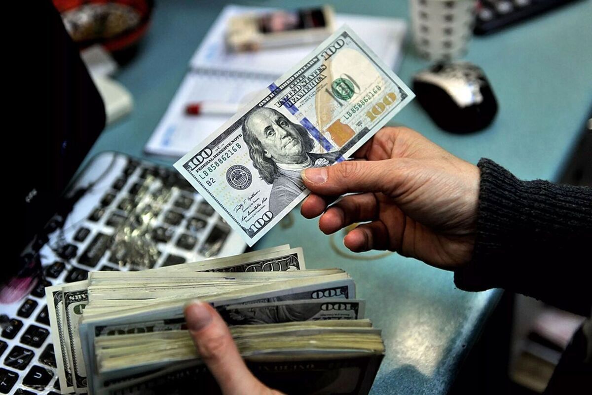 وضعیت بازار ارز در سال ۱۴۰۴؛ پیشبینی افزایش حداقلی دلار