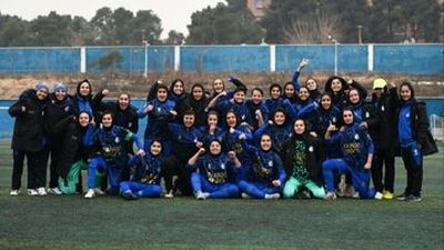 برد شیرین زنان استقلال در مقابل خیبر خرم‌آباد