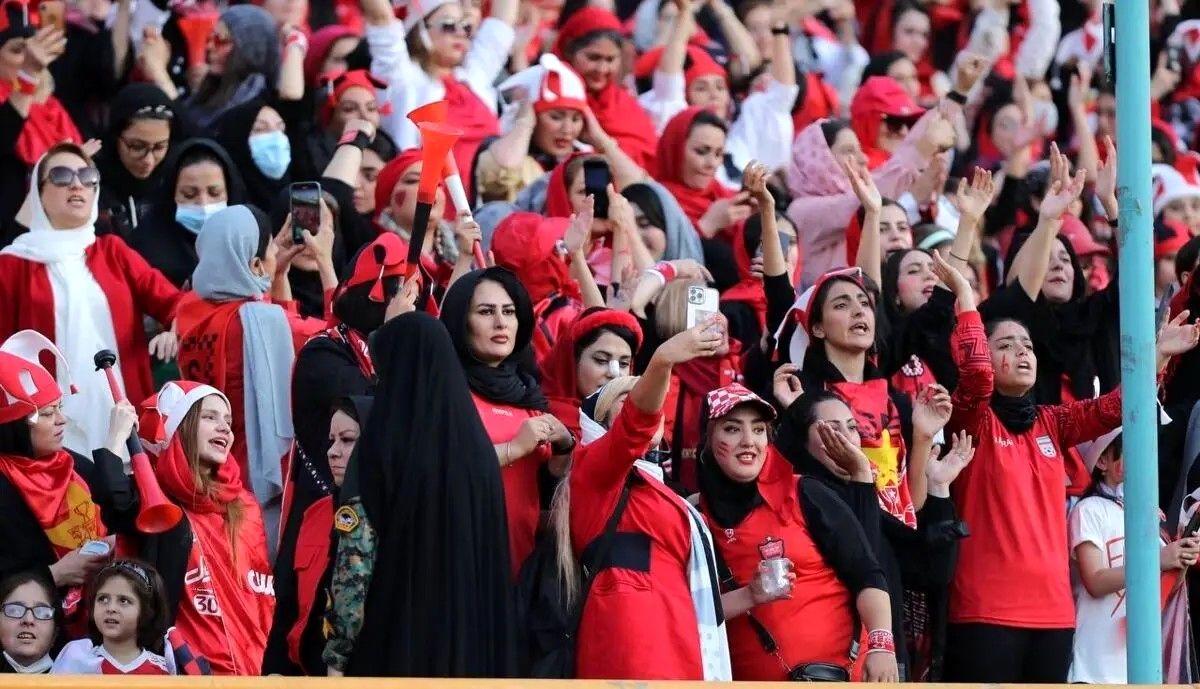 ورود آقایان ممنوع! بازی پرسپولیس و استقلال با حضور ویژه بانوان